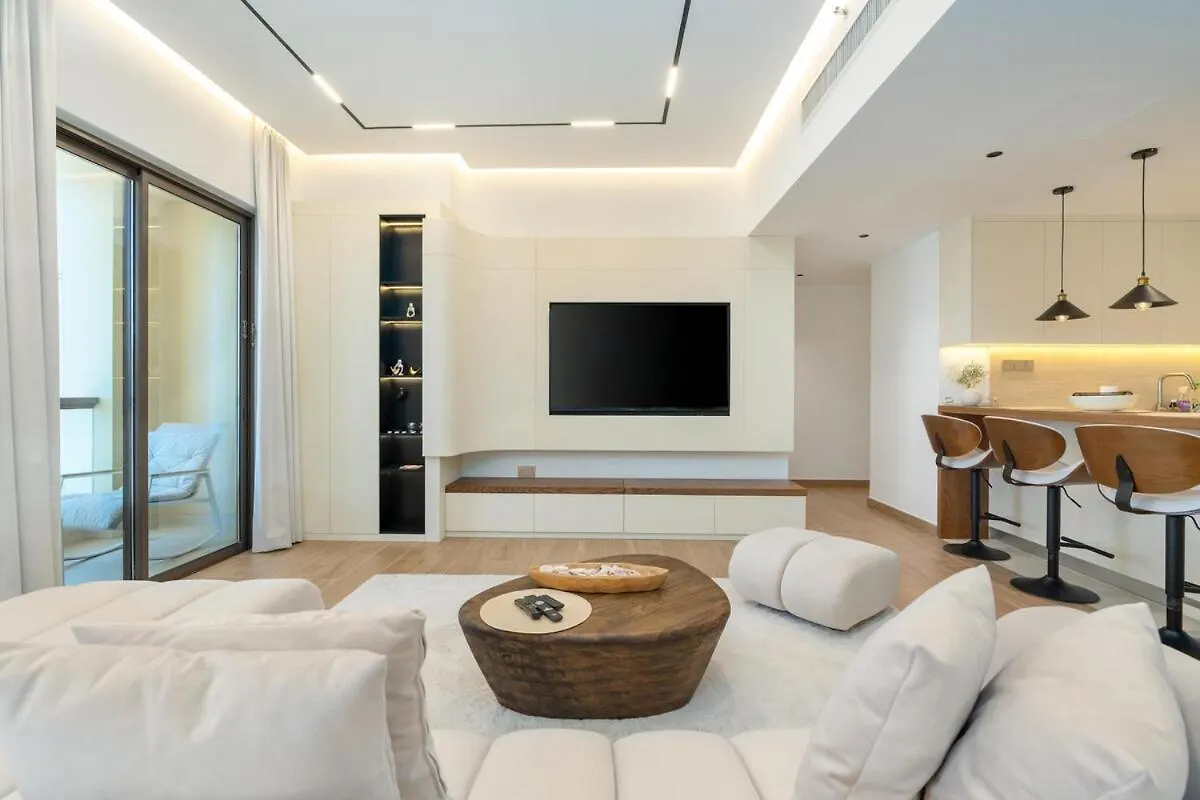 King 2 Bedroom Jumeirah Beach & Dubai Eye Views